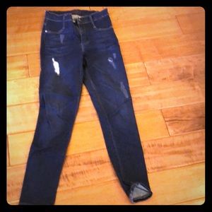 James Jeans - Twiggy Dancer